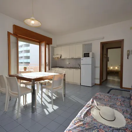 Mariella Apartment *